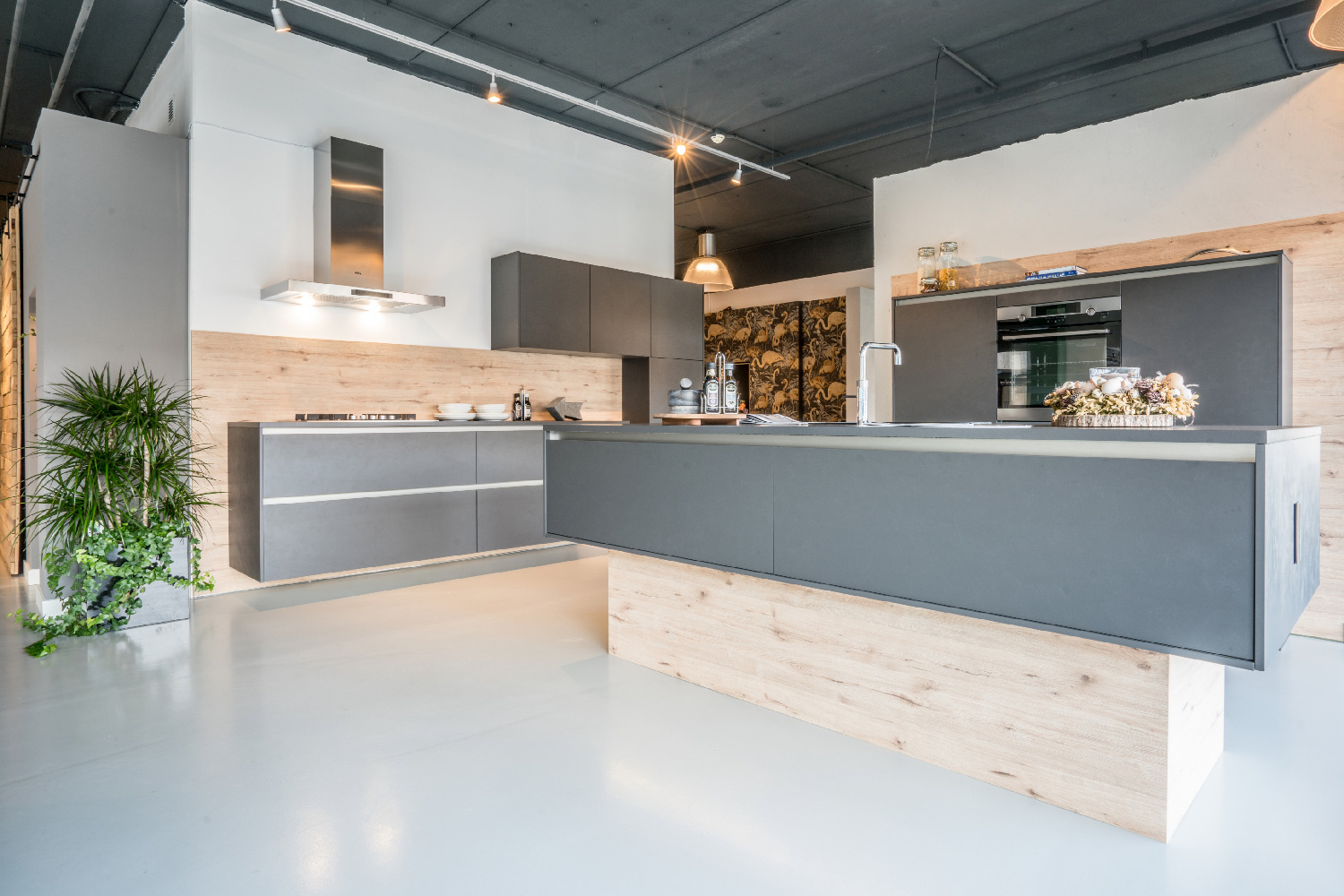 winkelvloeren: Bekijk hier het Iemms keuken project door Sharp Gietvloeren