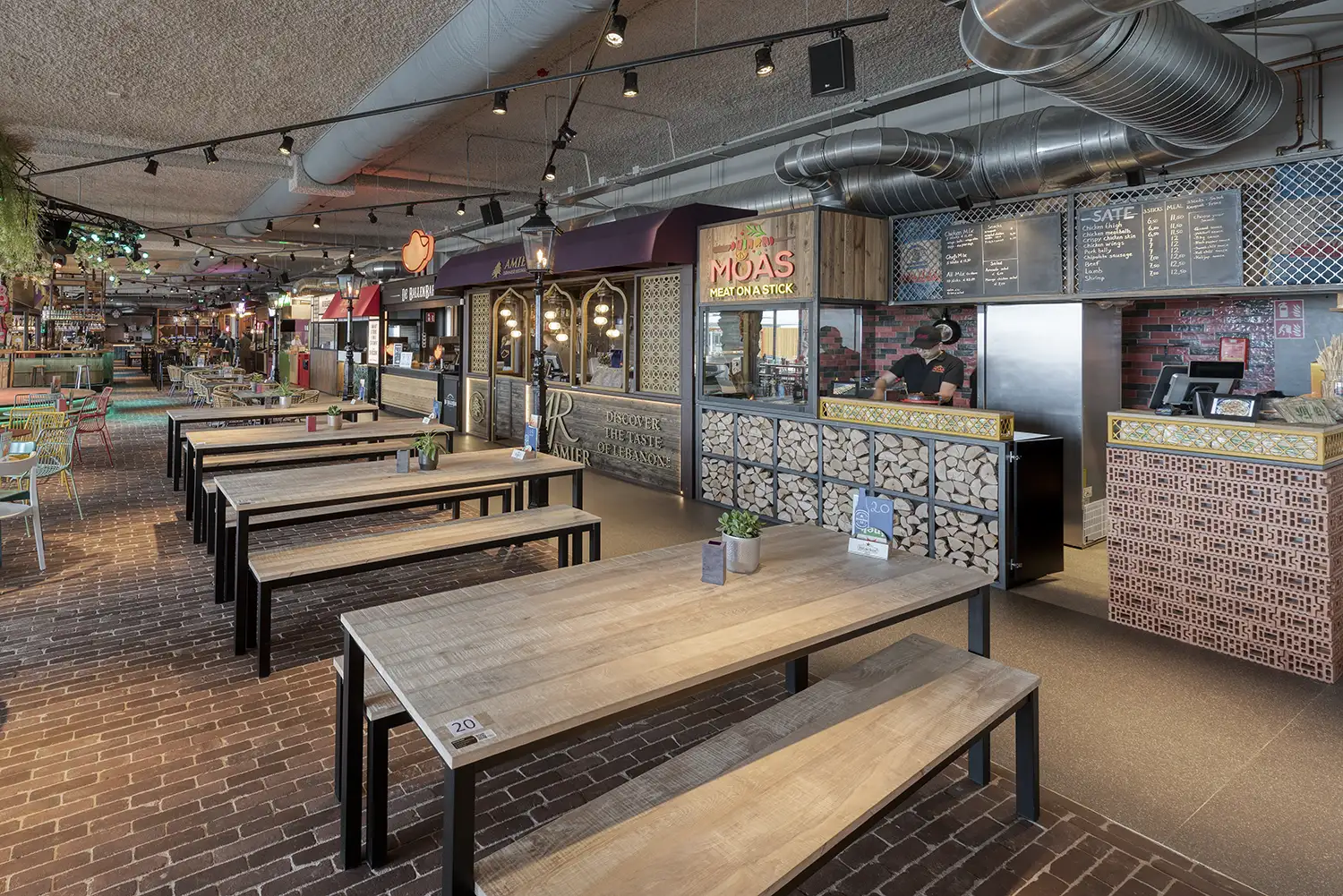 Horecavloeren Foodhallen project door Sharp Gietvloeren