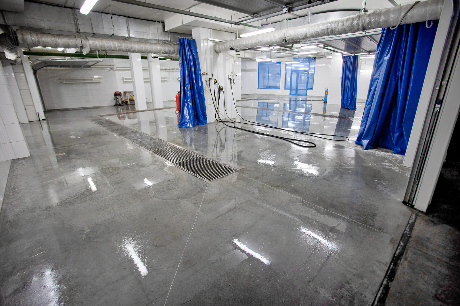 Carwash vloeren - binnenkant van een carwash