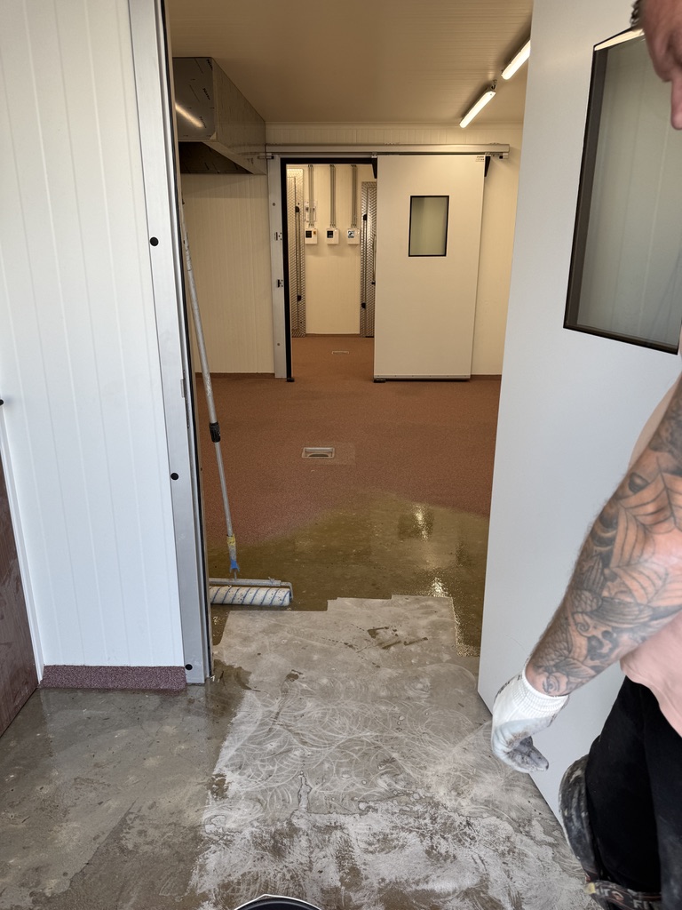 Slagerijvloeren start renovatie