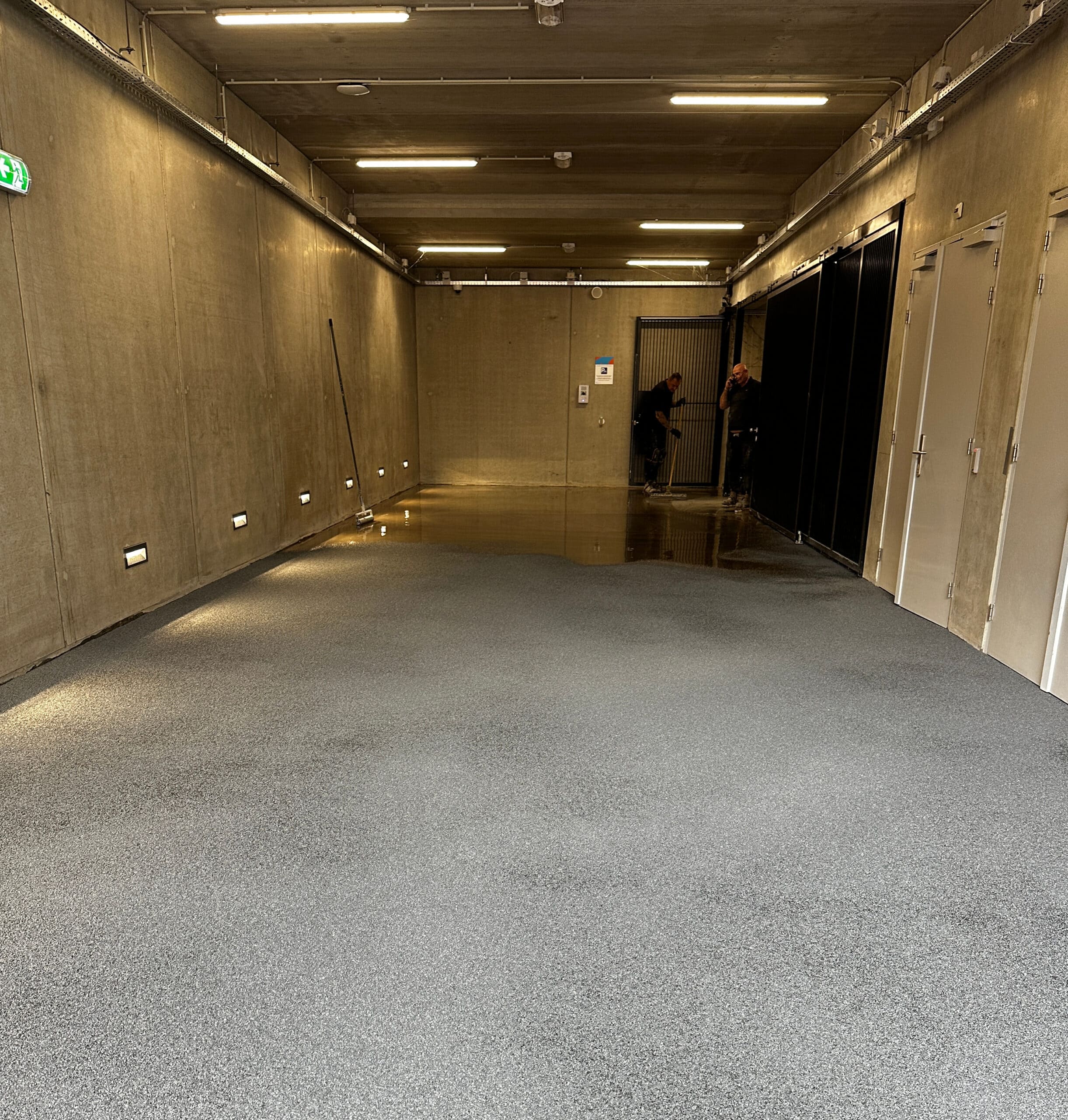 Hellingbaan vloeren aanleggen